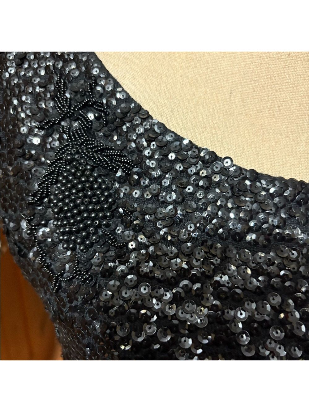 Vintage hand beaded virgin wool blouse. 1970’s. Back zip. Size medium. EUC!